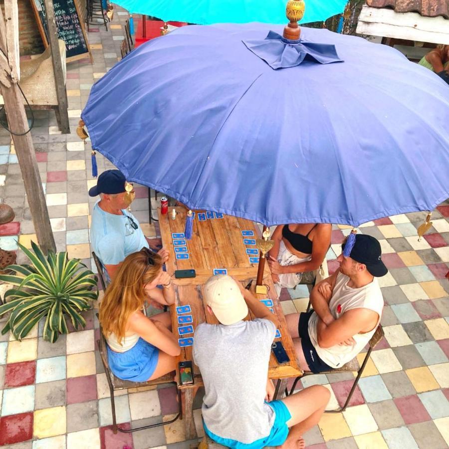 La Boheme Bajo Hostel Labuan Bajo Ngoại thất bức ảnh