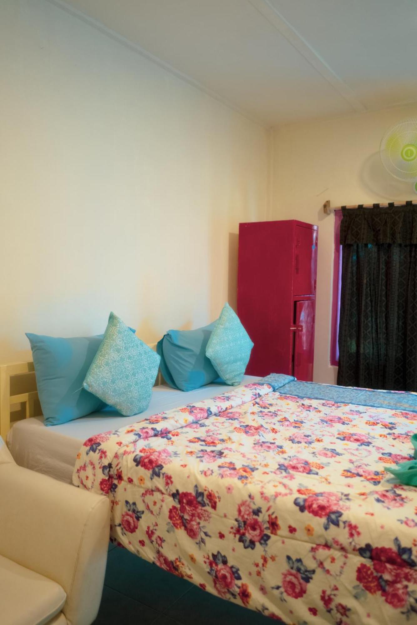 La Boheme Bajo Hostel Labuan Bajo Ngoại thất bức ảnh