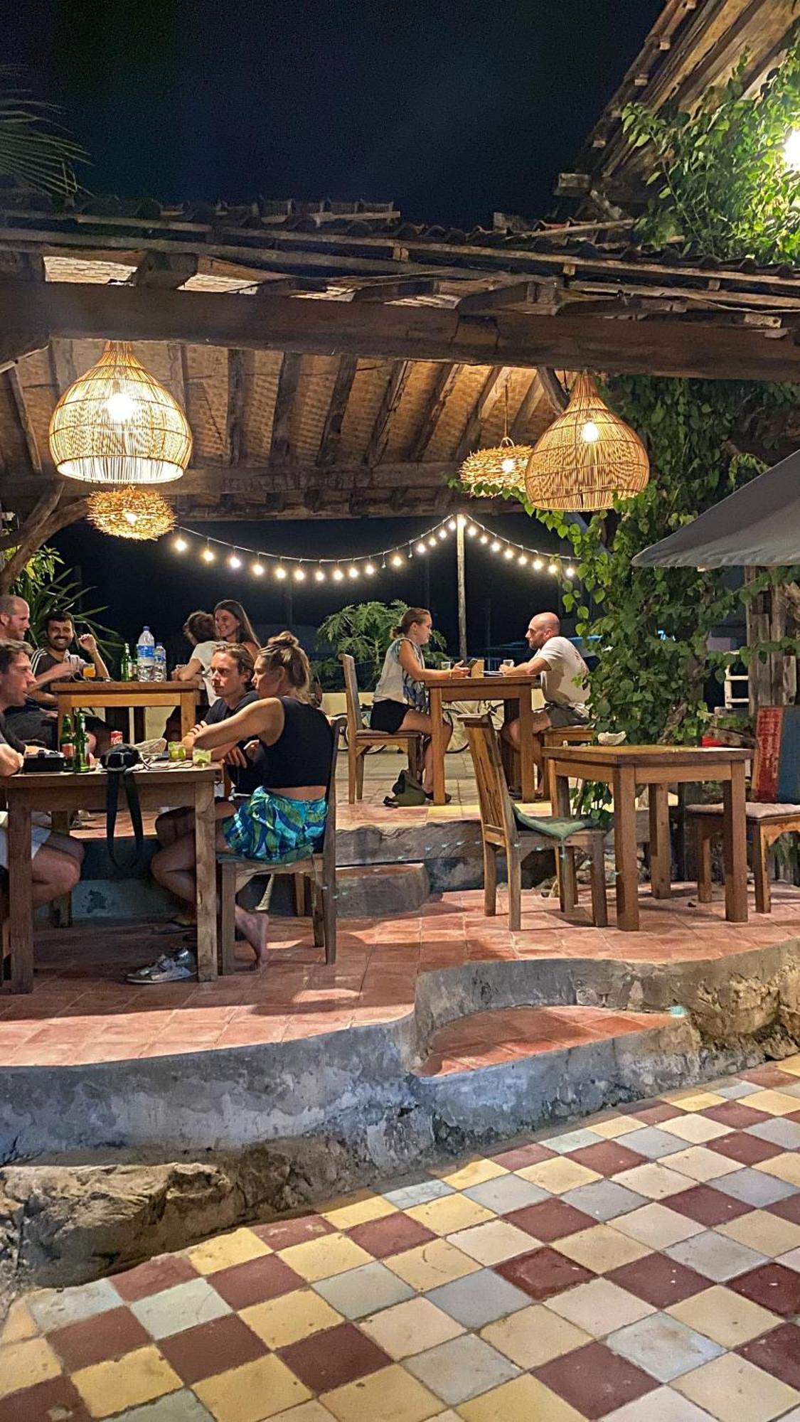 La Boheme Bajo Hostel Labuan Bajo Ngoại thất bức ảnh