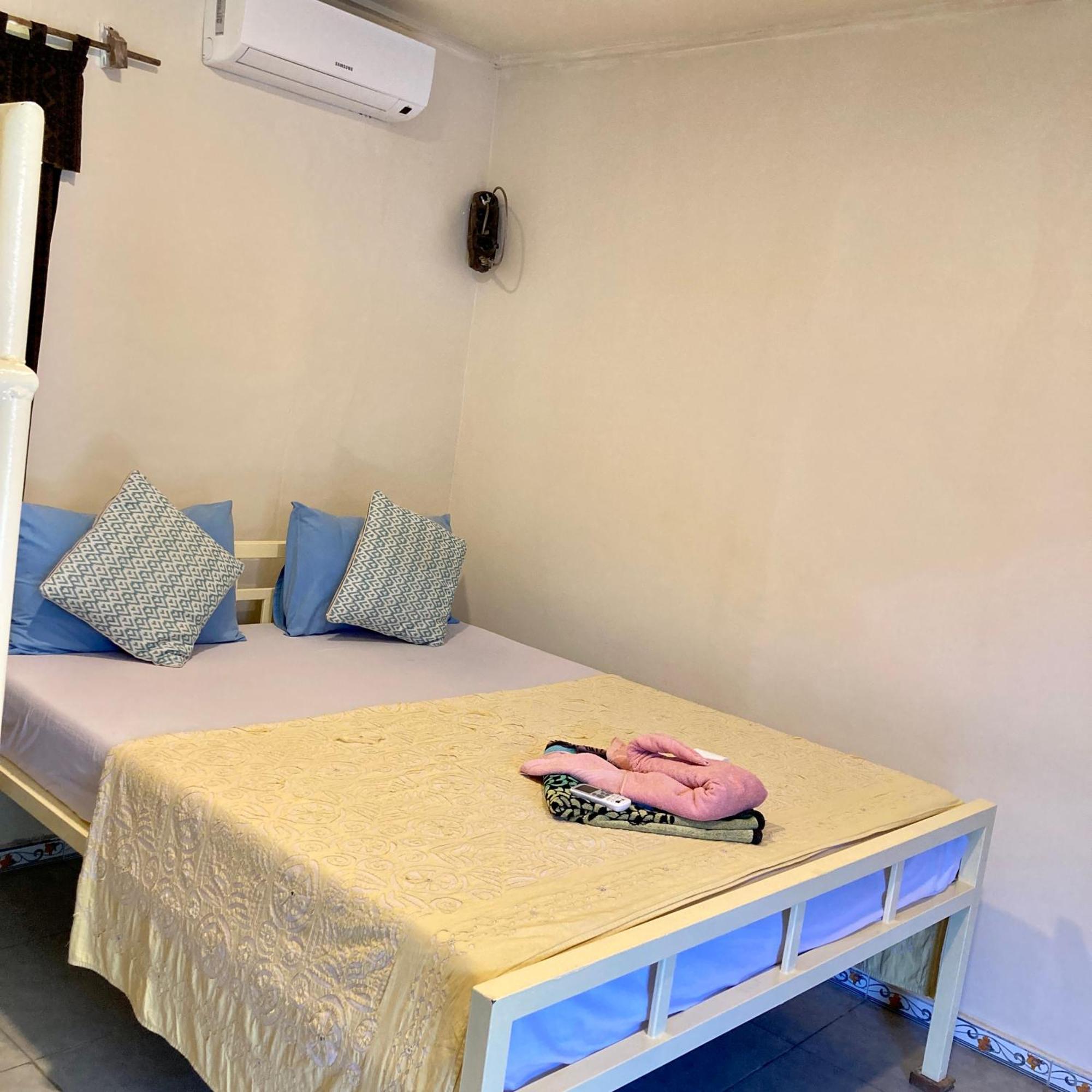 La Boheme Bajo Hostel Labuan Bajo Ngoại thất bức ảnh