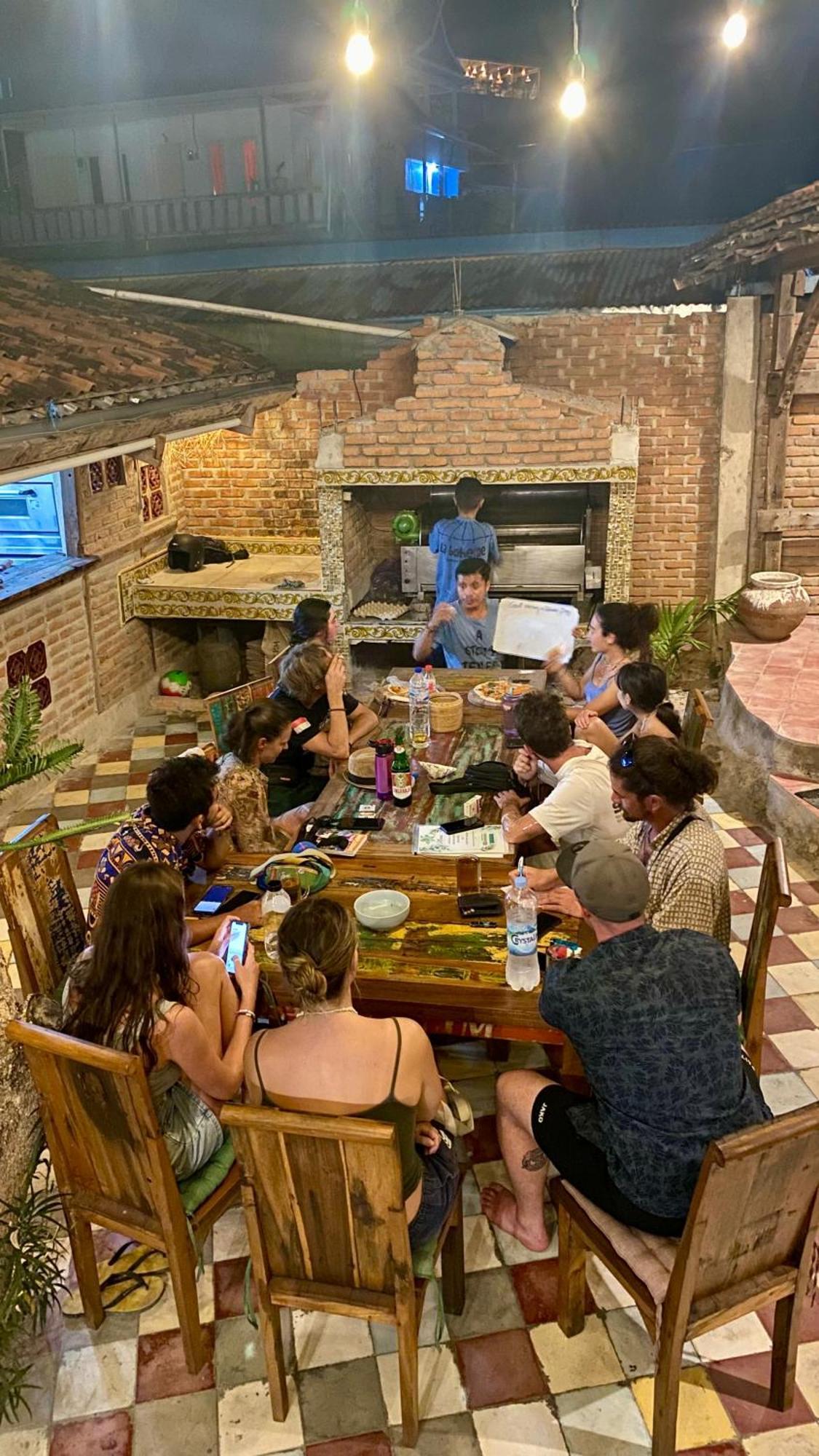 La Boheme Bajo Hostel Labuan Bajo Ngoại thất bức ảnh
