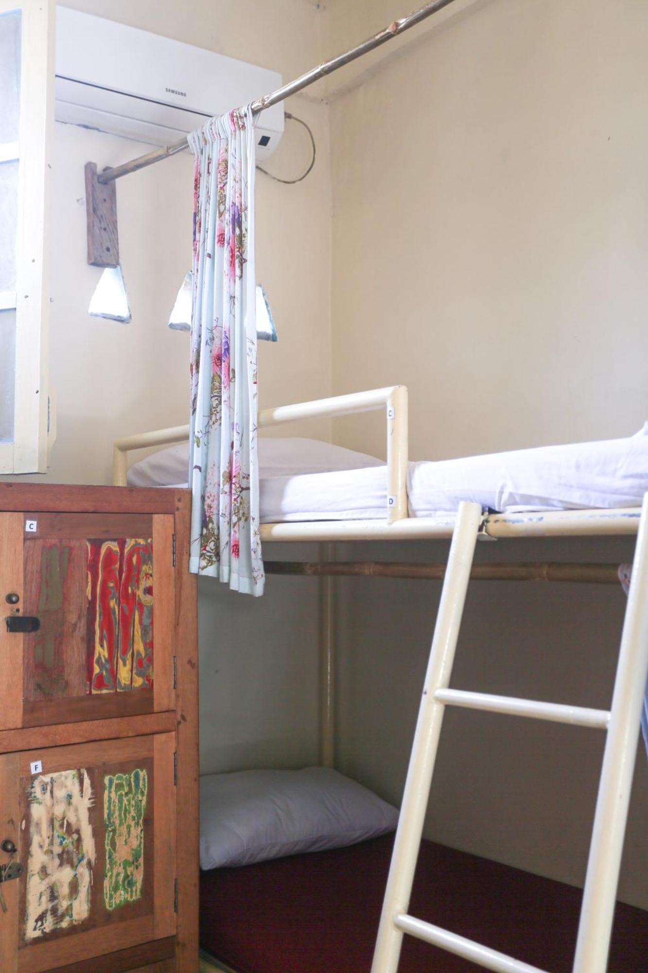 La Boheme Bajo Hostel Labuan Bajo Ngoại thất bức ảnh