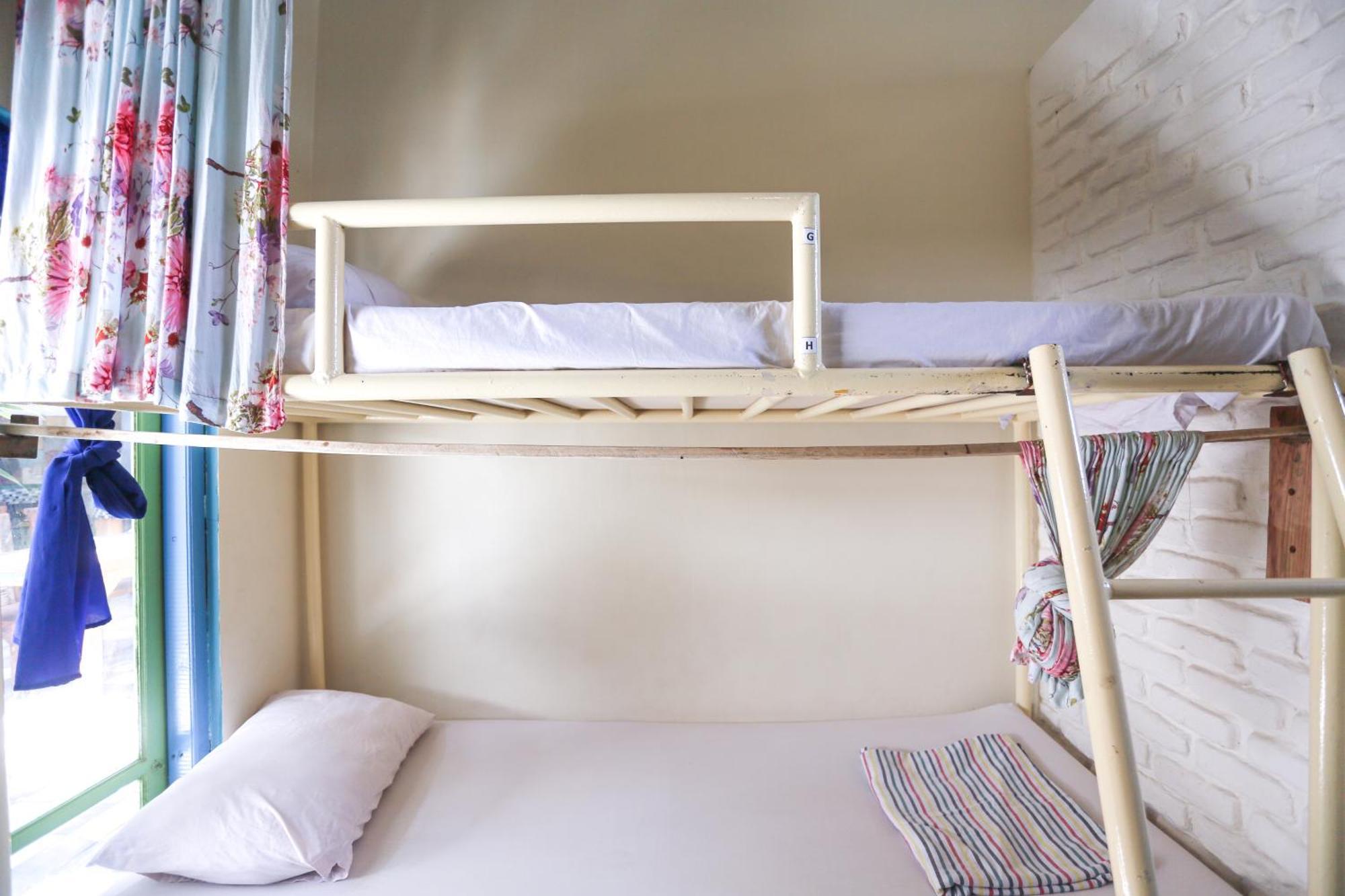 La Boheme Bajo Hostel Labuan Bajo Ngoại thất bức ảnh