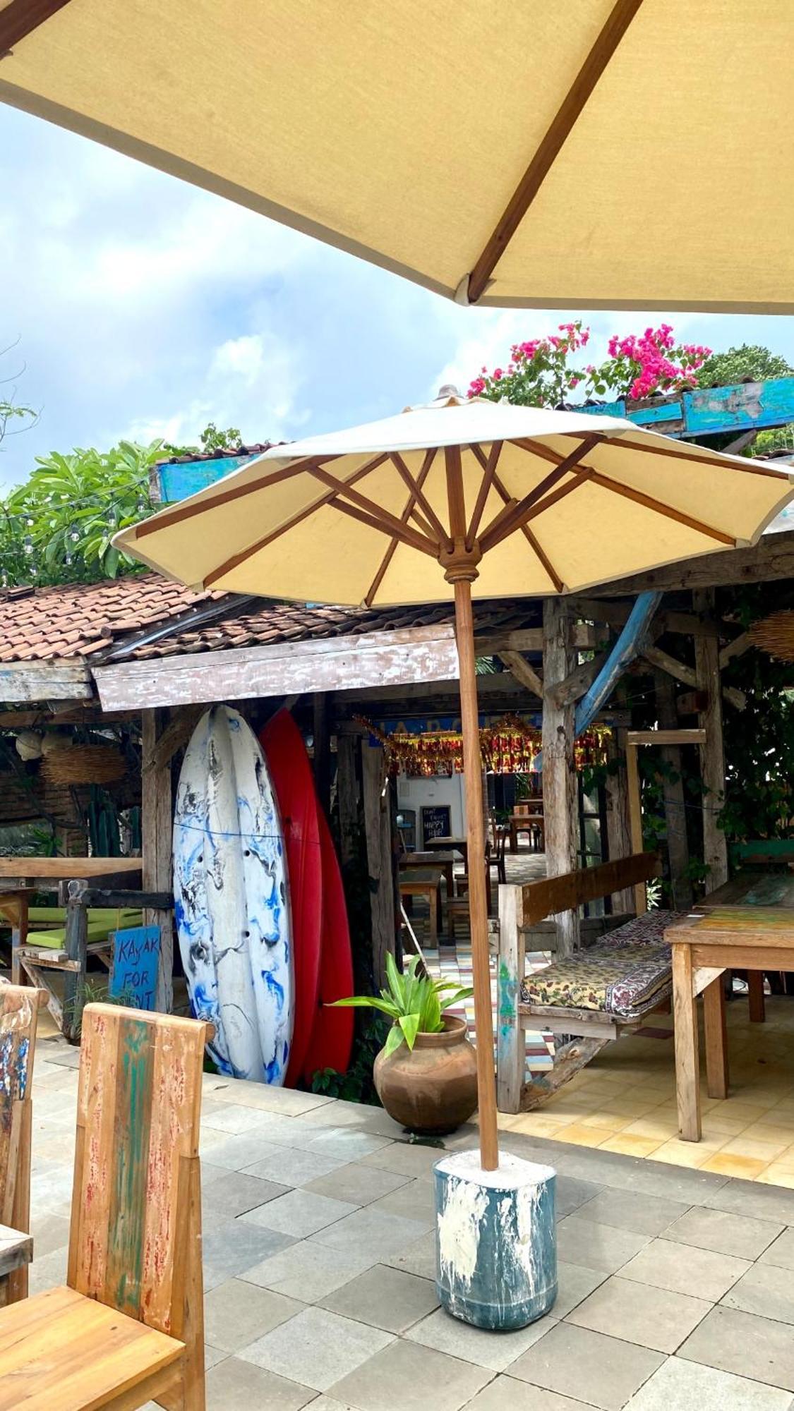La Boheme Bajo Hostel Labuan Bajo Ngoại thất bức ảnh