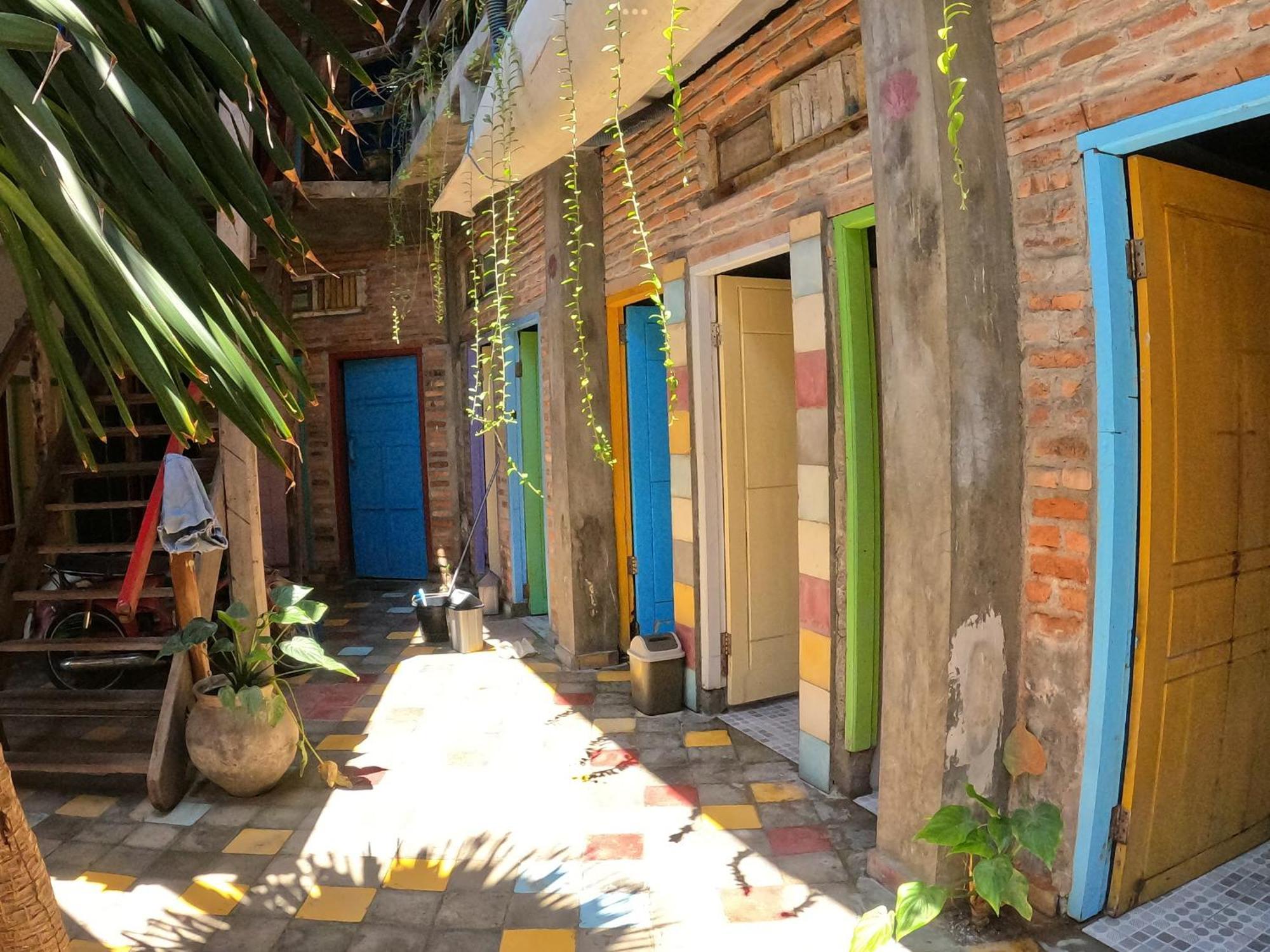 La Boheme Bajo Hostel Labuan Bajo Ngoại thất bức ảnh