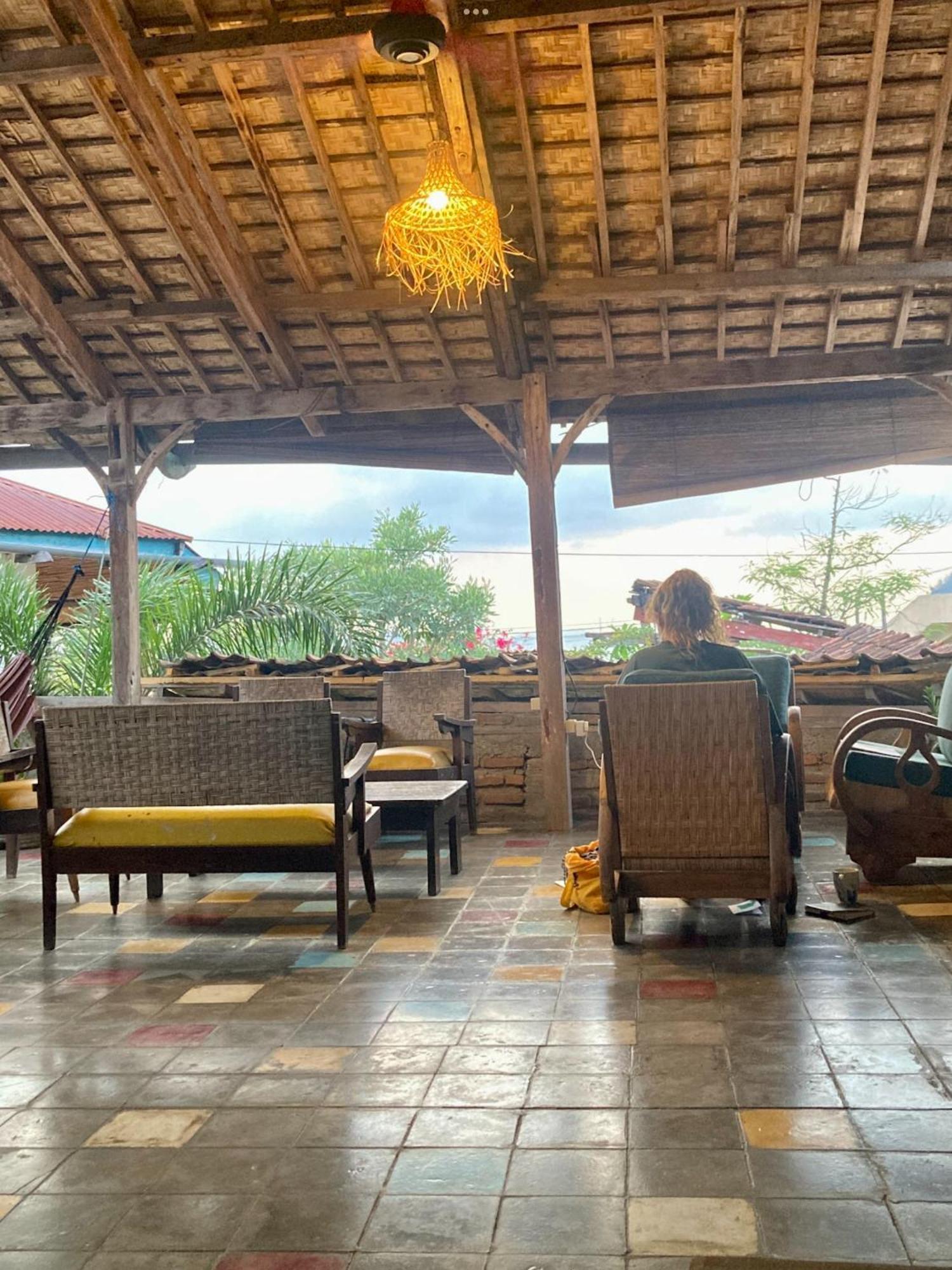 La Boheme Bajo Hostel Labuan Bajo Ngoại thất bức ảnh