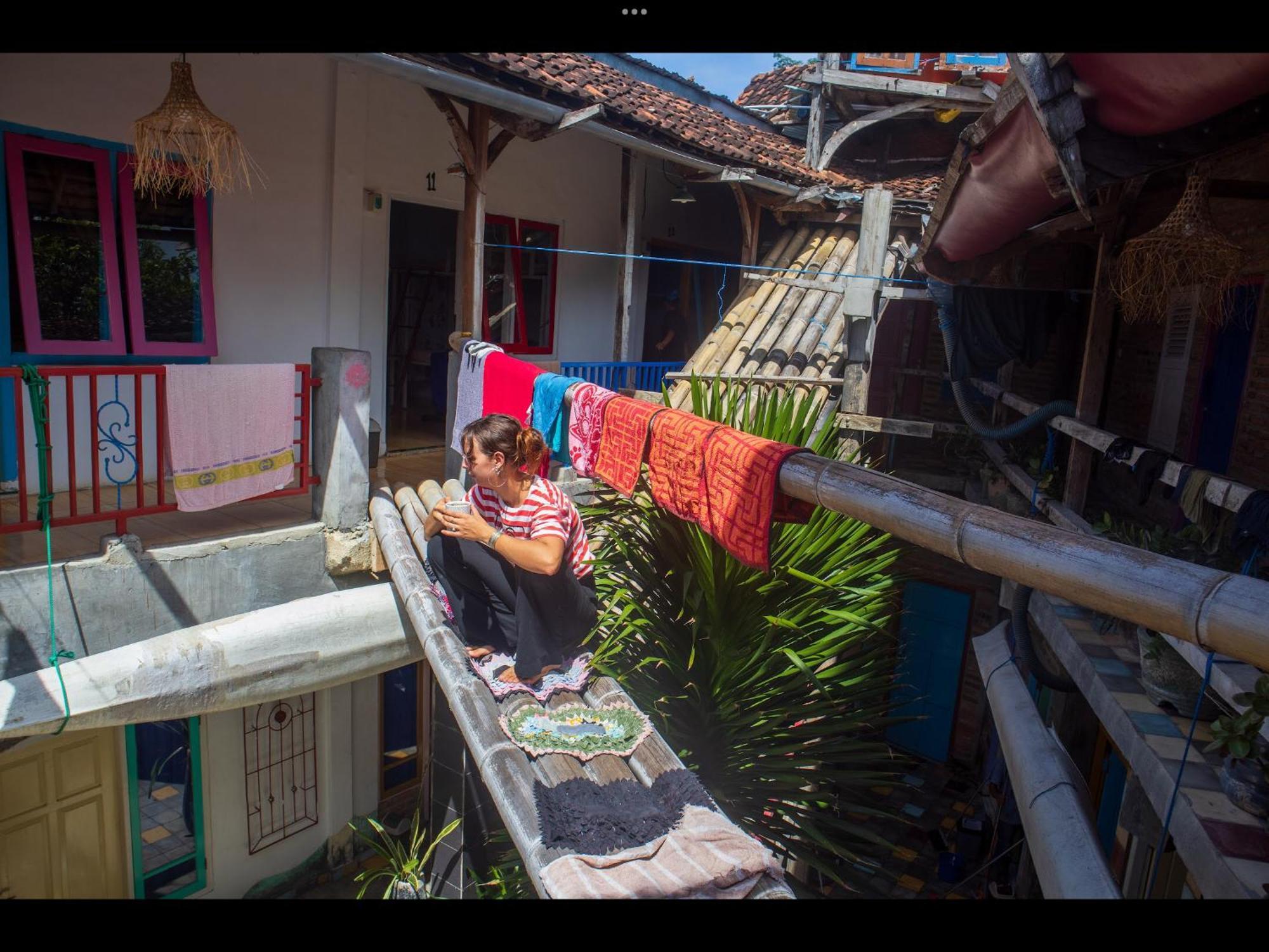 La Boheme Bajo Hostel Labuan Bajo Ngoại thất bức ảnh