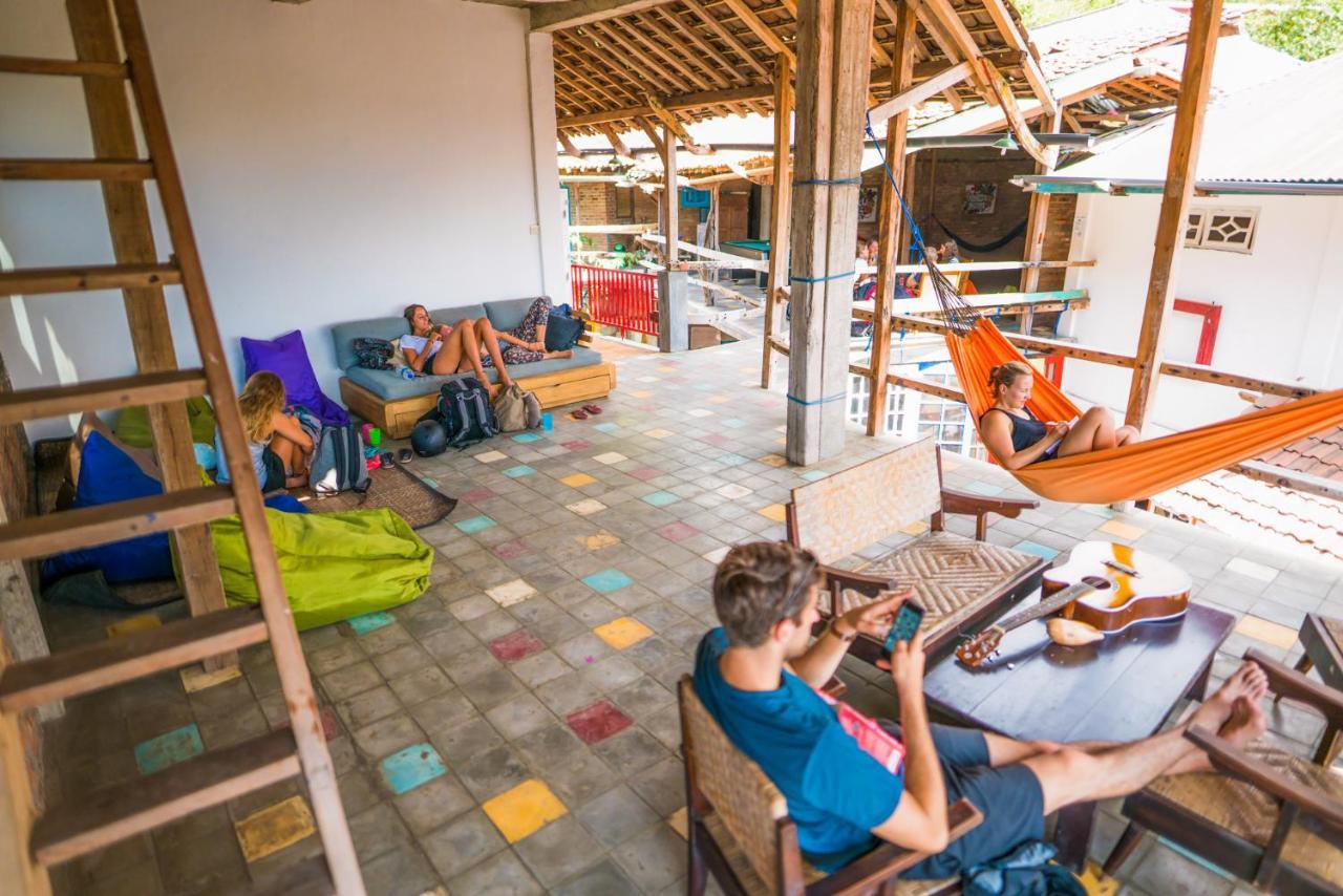 La Boheme Bajo Hostel Labuan Bajo Ngoại thất bức ảnh